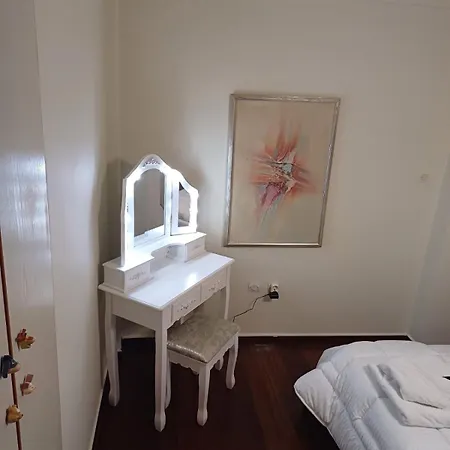 Constantina D' אתונה